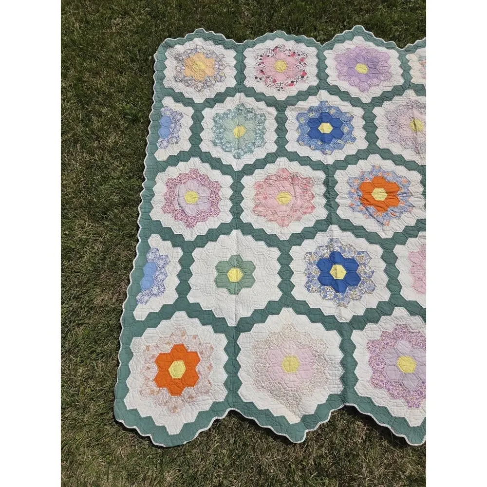 STUNNER Vintage Patchwork Grandmas Flower Garden Quilt Unique Fabrics 87